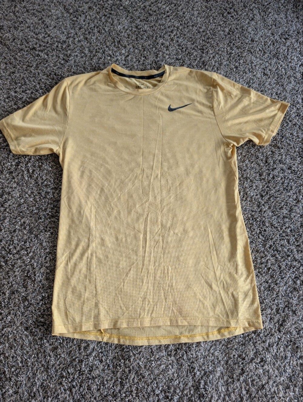 Nike Men’s Yellow Short-Sleeve Performance Tee Dri-Fit